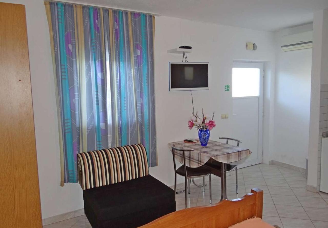 Donji Okrug  Apartments Tomislav - 120 M From Beach מראה חיצוני תמונה